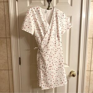 Sweet and V-neck wrap mini dress Blackpink style